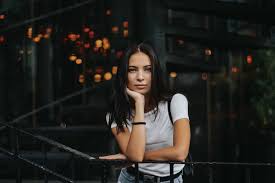 The key is to think that you have many guys at your disposal, so that one guy that you just met isn't so special. How To Play Hard To Get 5 Steps To Make Him Miss You