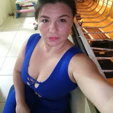 Esta es una obsidiana arcoíris, considerada una de las piedras más hermosas.