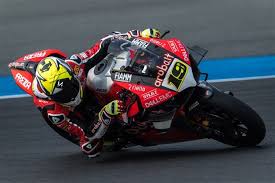 Alvaro Bautista Makes It Ten Ten Ten Tenth Consecutive Win From Ten Wsbk Starts Motorizada Ferrari