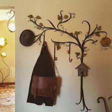 Disegno albero stilizzato in ferro battuto nero : Appendiabiti Da Parete A Forma Di Albero Lampadani Boutique Decor Black Wall Clock Wall Lamp
