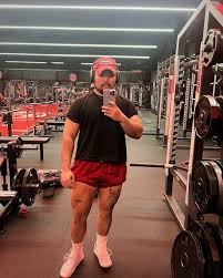 maybe if I sold my soul I'd be able to deadlift. 😪