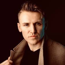 Seth Kruger's Instagram, Twitter & Facebook