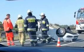 Do zdarzenia doszło w sobotę krótko po północy między węzłami jarosław wschód a przemyśl. Grozny Wypadek Na Autostradzie A4 Samochod Dachowal Zablokowany Pas W Strone Wroclawia Gliwice Nasze Miasto