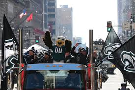 Philadelphia eagles center jason kelce celebrates their first super bowl championship with a parade down broad street to the philadelphia museum of art on feb. Fans Stabbed Officer Assaulted During Eagles Super Bowl Victory Parade Bleacher Report Latest News Videos And Highlights