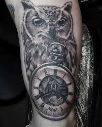 Pin Von Ingo Lang Auf Ide Nasta Tatuering Taschenuhr Tattoo Eulen Tattoo Vorlage Tattoo Schulter Frau Blumen