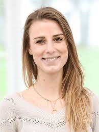 Elle est présentée par faustine bollaert jusqu'en juillet 2017 (deuxième saison du meilleur pâtissier, spécial célébrités). Meilleur Patissier 2019 Decouvrez La Grande Gagnante Passe Ton Casting