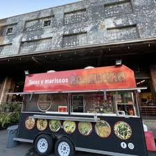 Tacos y Mariscos El Rojinegro food truck — Mexican restaurant food truck in Los Angeles, California