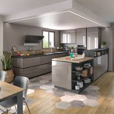 Cuisine ouverte sur salon pour petite maison si vous manquez dun coin de repas ou dune salle a manger a part pensez a dedier une partie de que vous aimiez une deco moderne ou traditionnelle nous avons des solutions pour transformer une petite cuisine en un espace fonctionnel qui a fiere. Cuisine Equipee En U Ouverte Sur Salon Ambiance Moderne Mobalpa