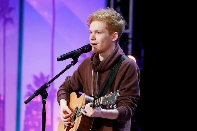 Chase Goehring's Super Fast-Singing "Hurt" Audition on AGT