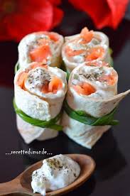 Mini Wraps Saumon Tzatziki Recette Du Monde Idee Recette Recettes De Cuisine