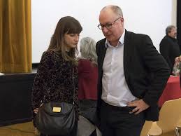 Alain miserez a été élu en remplacement de mme isabelle harsch. Vaud Rebecca Ruiz Se Lance Dans La Course Au Conseil D Etat La Liberte
