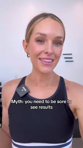 You can build muscle in the absence of soreness Soreness often happens with  eccentrics (the lowering phase of a movement) or unaccustomed loading. Many  people bounce around to different workouts and ...