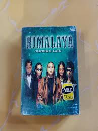 Malam ni mata tak boleh nak lelap, jadi kita berblog la ye. Kaset Rock Pop Melayu Himalaya Nombor Satu Music Media Cd S Dvd S Other Media On Carousell