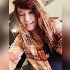 Megan Mummert's Instagram, Twitter & Facebook