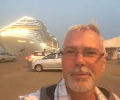 Yo Maps Yo before left Dubai he performed and he shared the same stage with  his look alike from Dubai 🇿🇲🔥