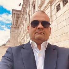 Carlos Branco's Instagram, Twitter & Facebook