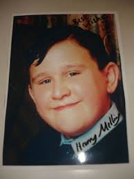HARRY MELLING SIGNED PHOTO