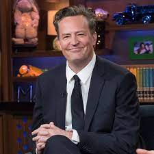 Let's explore exactly who she is. Matthew Perry Is Engaged To 29 Year Old Girlfriend Molly Hurwitz E Online Deutschland