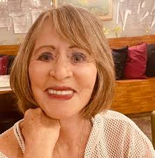 Joni Quinlan's Instagram, Twitter & Facebook