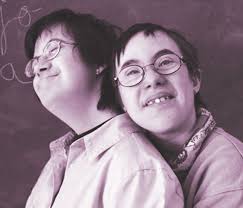 Se entregaron 200 BECAS del Fondo de Becas para la TITULACIÓN