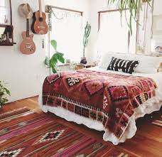 Berikut contoh gambar desain interior kamar tidur minimalis terbaru sebagai inspirasi anda dalam menentukan desain kamar tidur atau dekorasi untuk itu penting dalam desain interior kamar tidur agar rasa nyaman tersebut lebih nyata. Mau Mendesain Kamar Kenali Dulu 10 Desain Interior Kamar Paling Populer