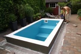 Wir Sind Echt Geruhrt Von Den Durchweg Positiven Feedbacks Die Wir Bekommen Kadi Einer Der Fleissigen Helfer Liebaugelt Auch Mit Poolbau Pool Kleiner Garten