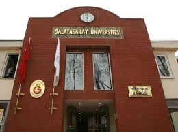.dumas'nın imzaladığı galatasaray üniversitesi kuruluş belgesi imza töreninde hazır bulundu. Galatasaray Universitesi Nde Fransiz Hocalara Turkce Sarti Ogrencileri Rahatsiz Etti