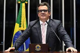 Ciro nogueira lima filho (teresina, 21 de novembro de 1968) é um advogado, empresário e político brasileiro. Ciro Nogueira Parabeniza Emissora Piauiense Pelos 30 Anos Senado Noticias