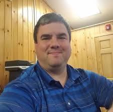 Why a Milton resident is distributing “pronoun pins” to boost trans  visibility — Community News Service