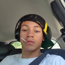 Stream Mateo Colon (Mac)