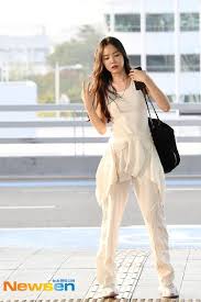 직캠 에이핑크 (apink) 미스터츄 mr.chu 나은 naeun (광진구). Nb Son Naeun Looks Ethereal In The Airport Sunlight Hallyu