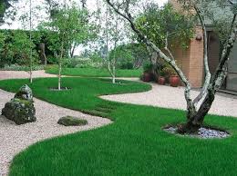 Front Yard Landscaping Ideas To Add Instant Curb Appeal Https Freshome Com Front Yard La Front Yard Landscaping Backyard Landscaping Front Lawn Landscaping
