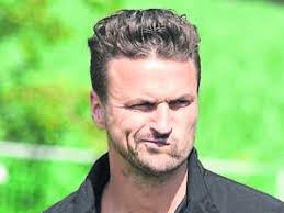 Robert Markovic's Instagram, Twitter & Facebook