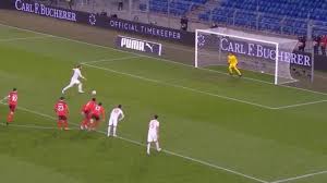 Was für eine parade von jann sommer. Im Video Grande Yann Sommer Kratzt Ramos Penalty Aus Der Ecke