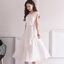 Mẫu váy đầm màu trắng dự tiệc đẹp nhất - Kinhdoanhthoitrang