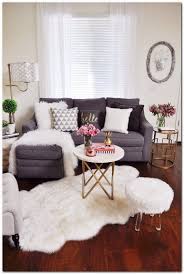 How To Decorating Small Apartment Ideas On Budget The Urban Interior Small Living Room Decor Small Apartment Living Room Apartment Living Room