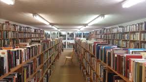 Harding S Books A 14 Room Bookstore In Maine Is Basically Heaven On Earth Bookstore Books Heaven On Earth