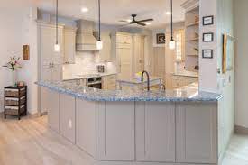 Allied kitchen and bath offers customized products and remodeling services, specializing in kitchens and baths. Allied Kitchen Bath Home And Outdoor Living Project Photos Reviews Fort Lauderdale Fl Us Houzz