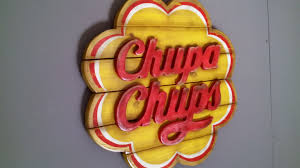 cartel en madera con letras en relieve realizado y pintado a mano con efecto envejecido decoracion ret decoracion de unas carteles de madera decoracion retro