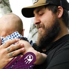 Who can design and build a deck in Windsor Maine?