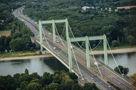 Eine neue ausschreibung muss her und ein neues bauunternehmen gefunden werden. A4 Rodenkirchener Brucke In Koln Muss Fur Erweiterung Abgerissen Werden