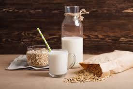 Lait D Avoine Les Bienfaits De Ce Lait Vegetal Tres Apprecie Lait Vegetal Lait D Avoine Avoine