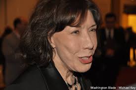 Lily Tomlin marries longtime partner