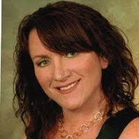 Tracey Ash's Instagram, Twitter & Facebook