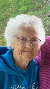 Sandra E. “Sandy” Weimer, 82, of Kendallville, Indiana died unexpectedly  Thursday, September 5, 2024, while