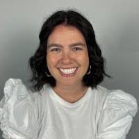 Lucy Cushman's Instagram, Twitter & Facebook