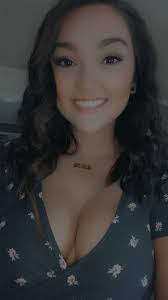 Hi all! I'm a 27 Yr old mom who's just started streaming ! I'm still really  new to twitch and all the in betweens! Edited to add My twitch link ! I