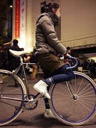 fixie girl 自転車 自転車に乗る ロードバイク ファッション