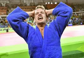 Door de aanleg van het kanaal ontwikkelde in de 19e eeuw ook de nijverheid in de gemeente. Judo Koksijde Viert Brons Van Hun Dirk Van Tichelt Kw Be