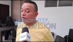 El analista Misael Rivas,...